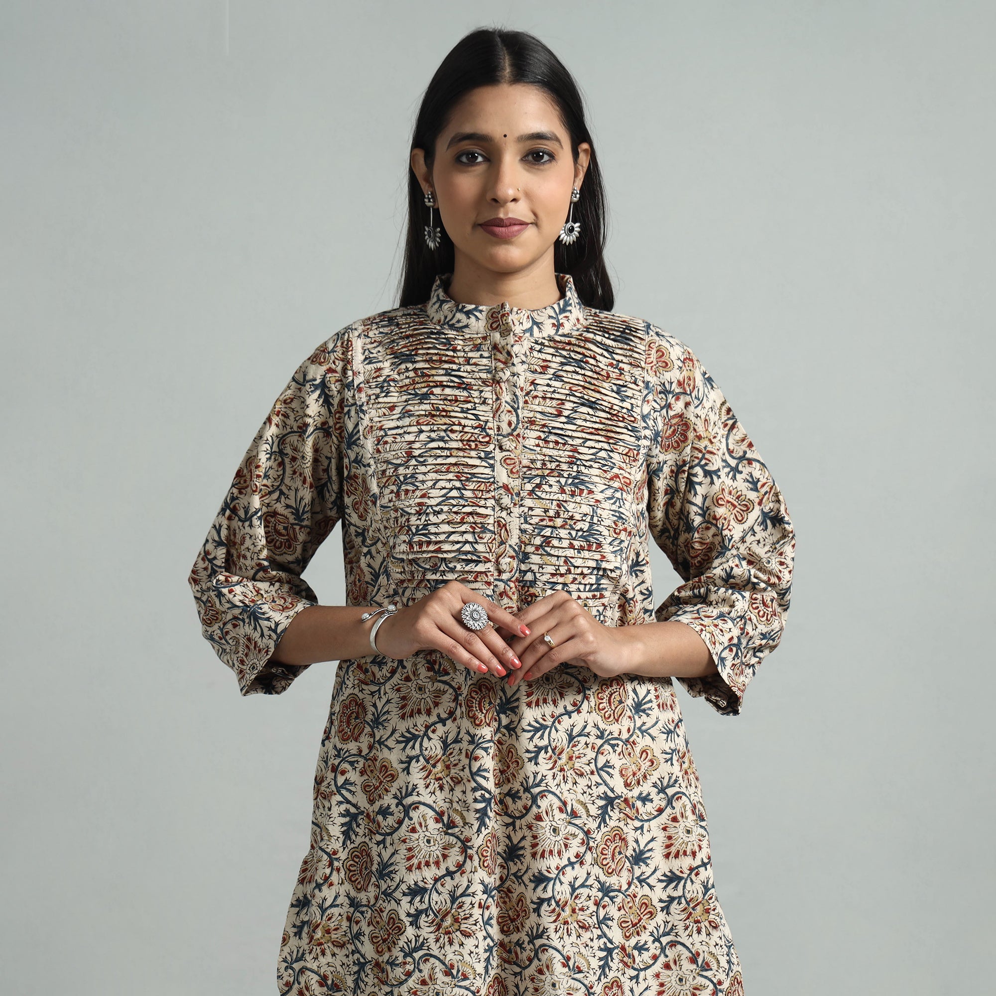 Buy online Beige Printed Straight Kurti from Kurta Kurtis for Women by  Anubhutee for ₹589 at 66% off | 2024 Limeroad.com